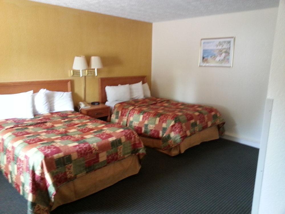 Budget Host Inn Sandusky Esterno foto