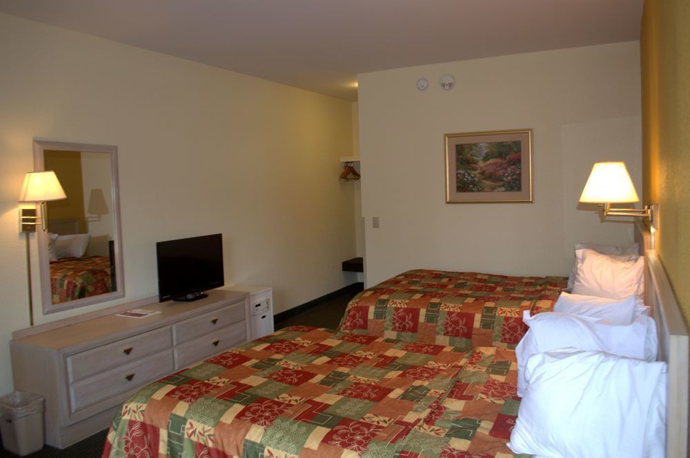Budget Host Inn Sandusky Esterno foto