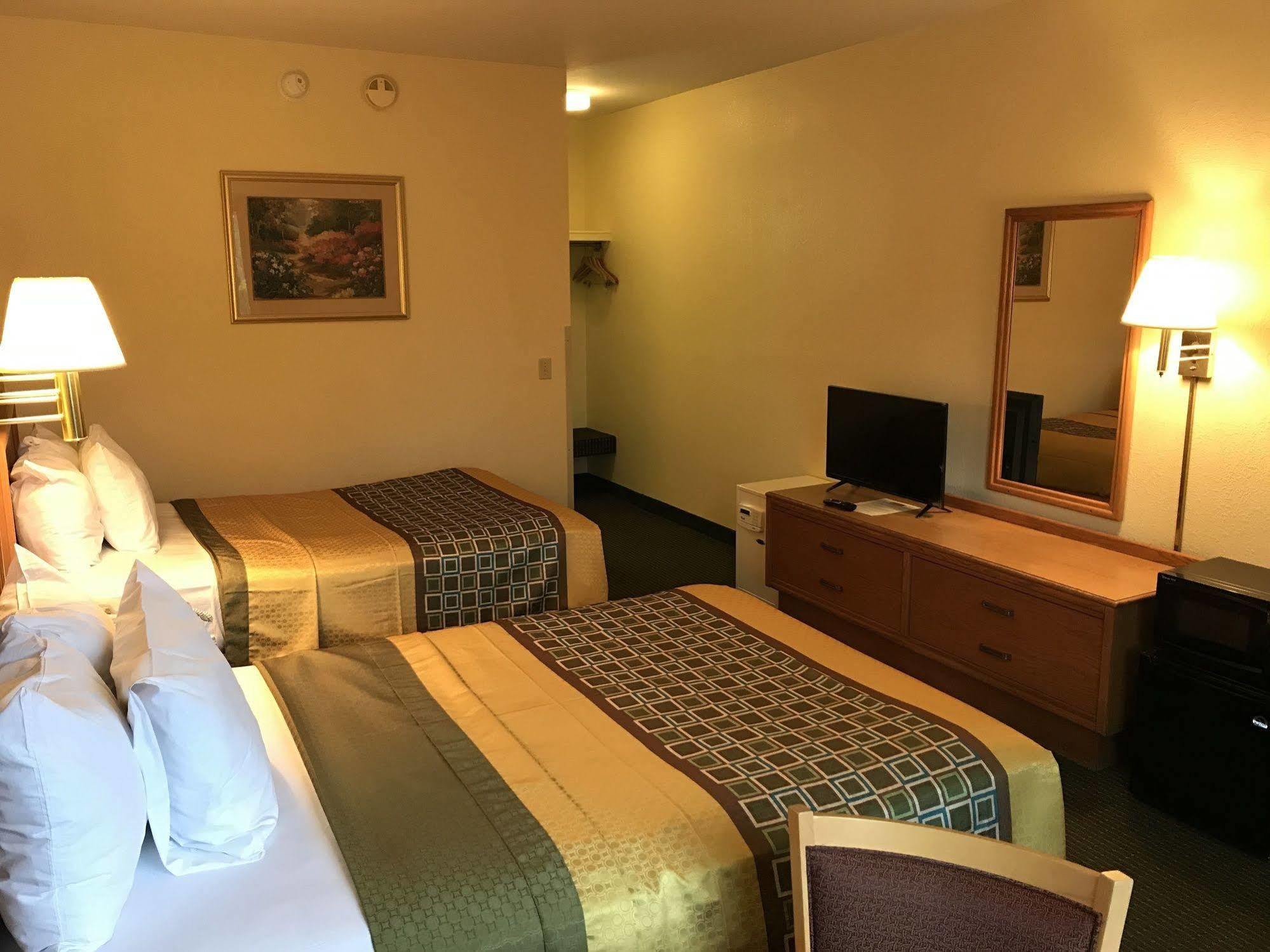 Budget Host Inn Sandusky Esterno foto