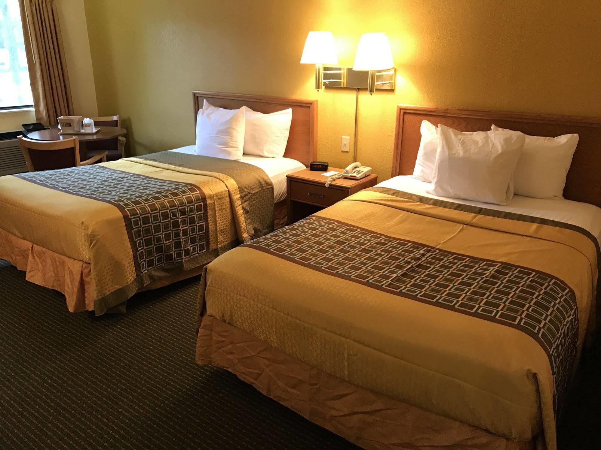 Budget Host Inn Sandusky Esterno foto