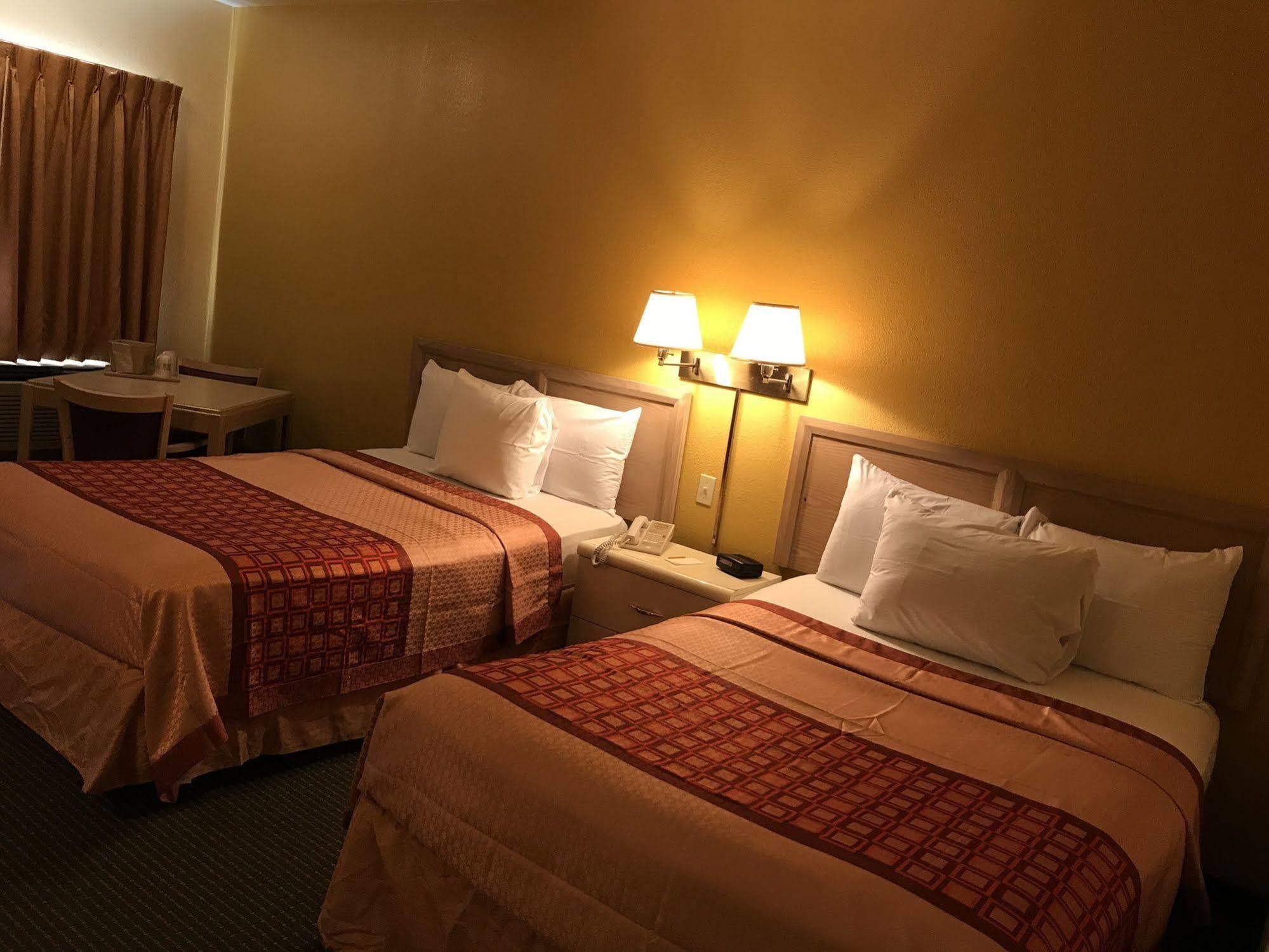 Budget Host Inn Sandusky Esterno foto