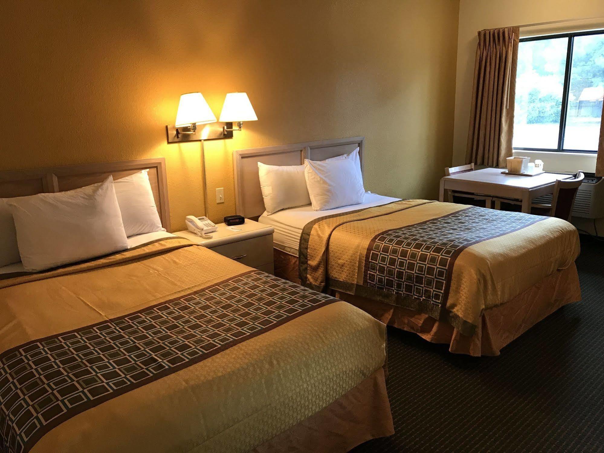 Budget Host Inn Sandusky Esterno foto