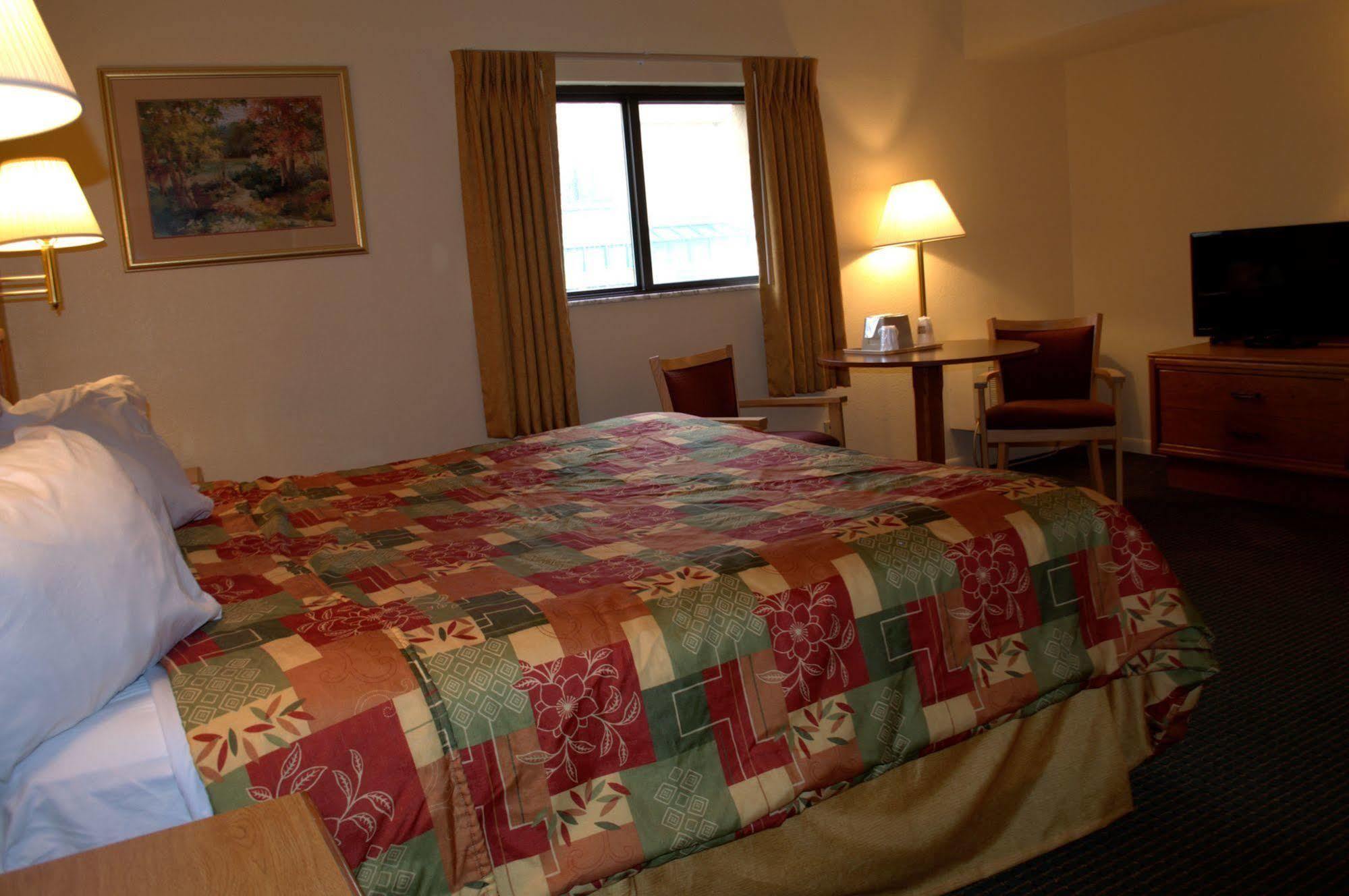 Budget Host Inn Sandusky Esterno foto